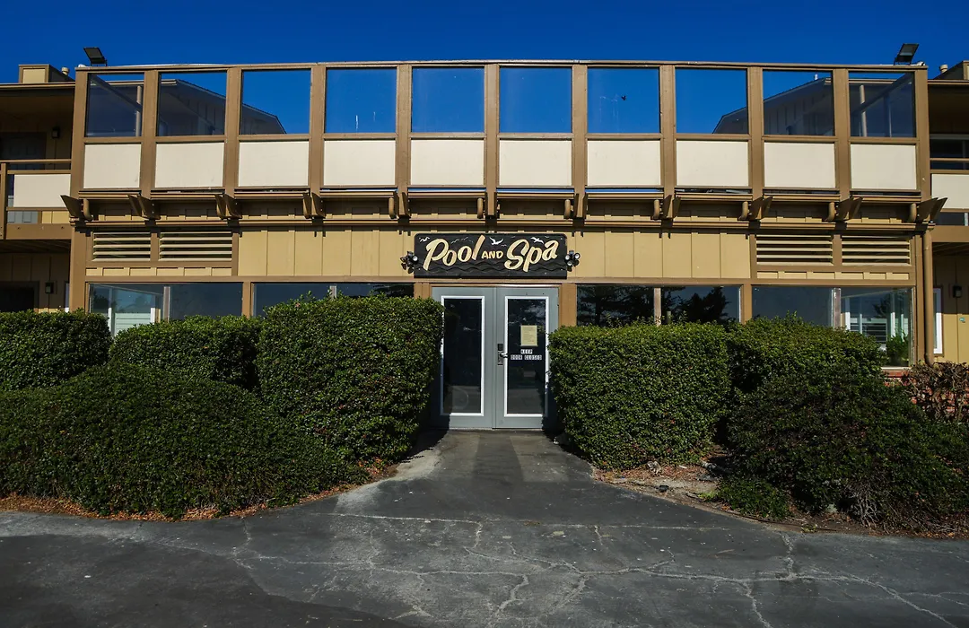Silver Surf Motel-1