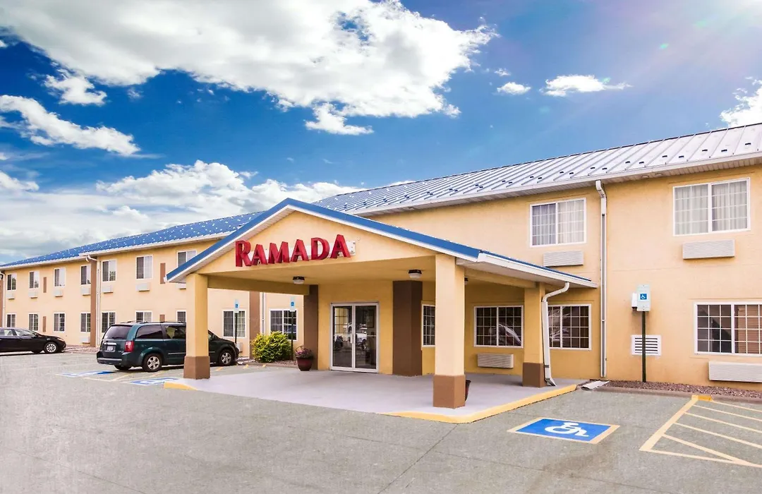 Ramada By Wyndham Sioux Falls-1