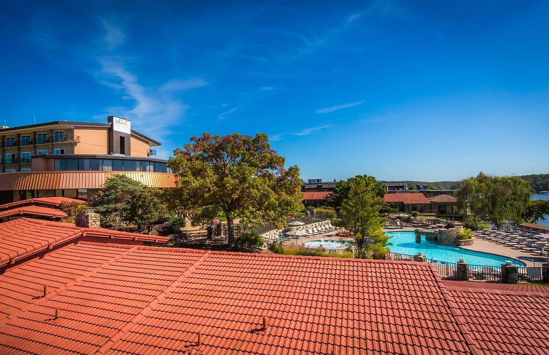 Lodge Of Four Seasons Golf Resort, Marina & Spa-1