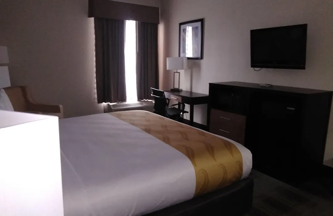 Quality Inn & Suites Mount Vernon-1