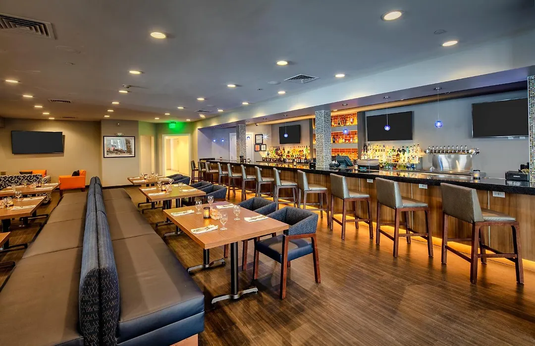 Collegian Hotel & Suites, Trademark Collection By Wyndham-1