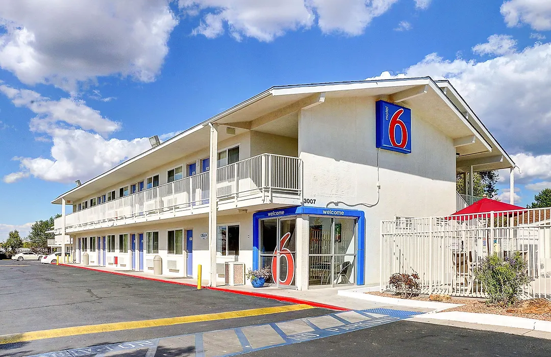 Motel 6 Santa Fe-1