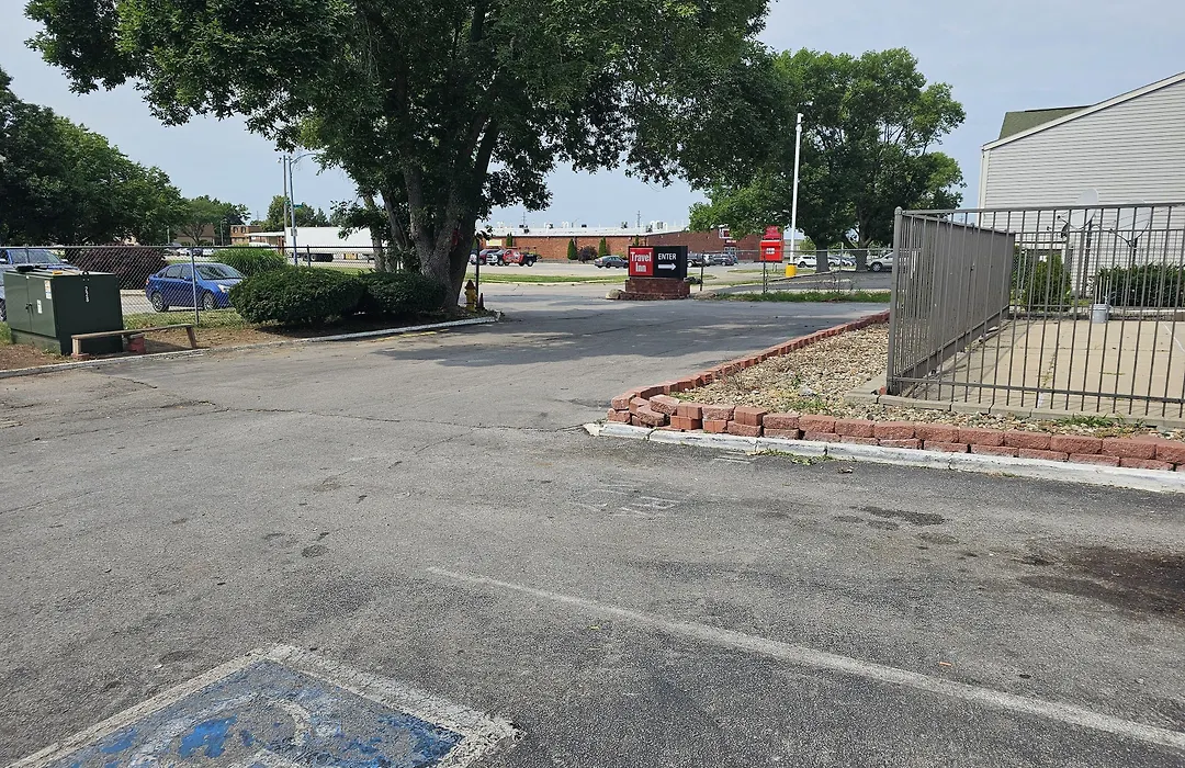 Travel Inn By Oyo Omaha-1