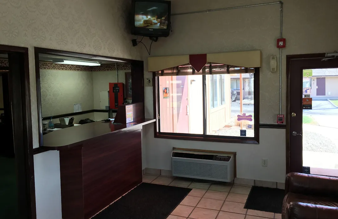 Travelodge By Wyndham Monroe-1
