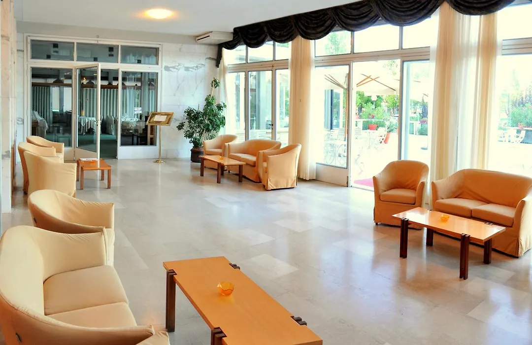 Hotel Britannia-1