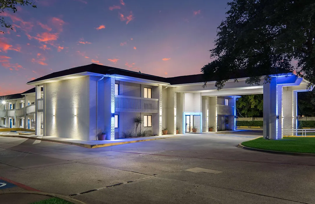 Motel 6-Addison, Tx - Dallas-1