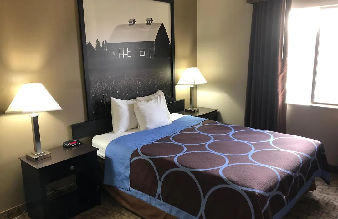 Super 8 By Wyndham Boise-1