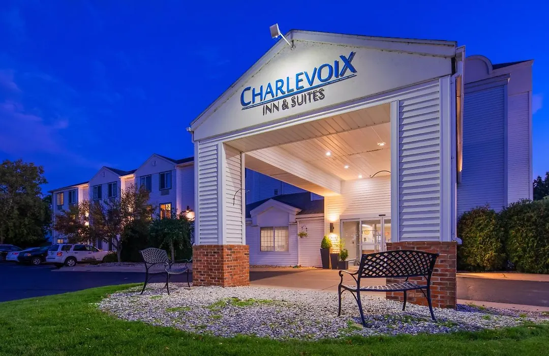 Charlevoix Inn & Suites Surestay Collection By Best Western-1