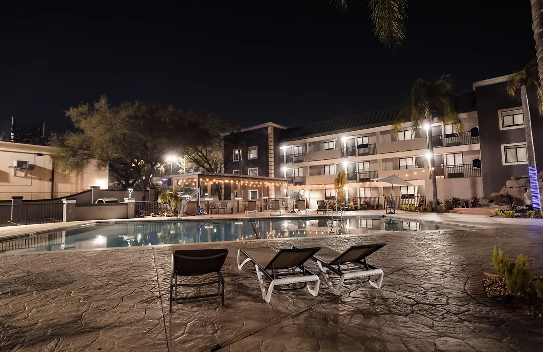 La Quinta Inn By Wyndham Tampa Near Busch Gardens-1