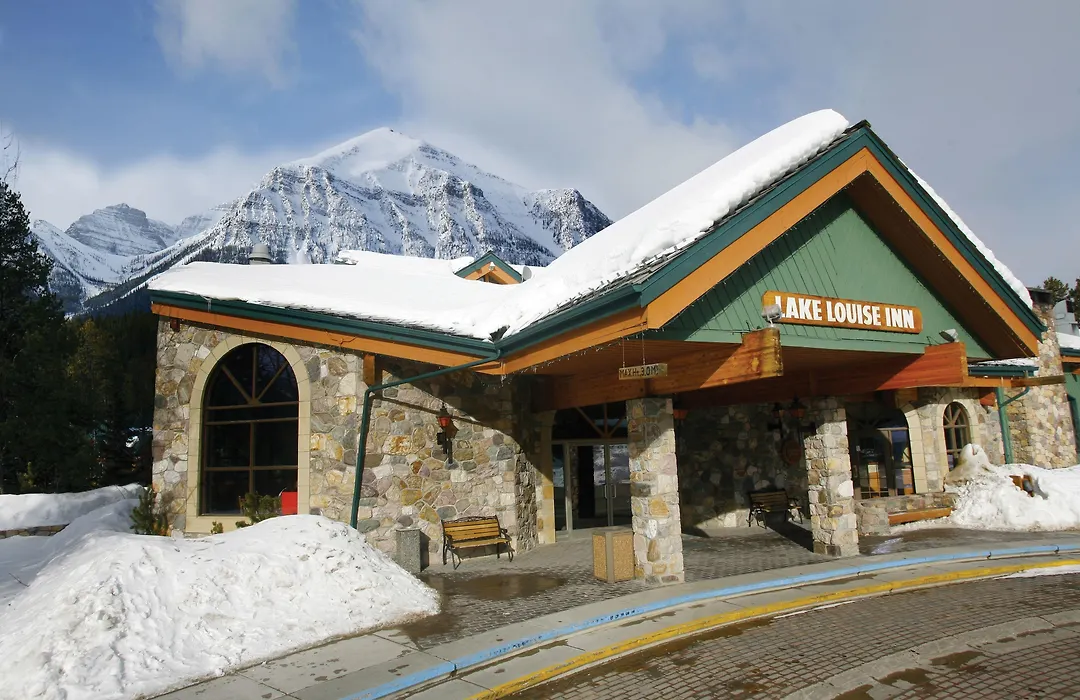 Lake Louise Inn-1