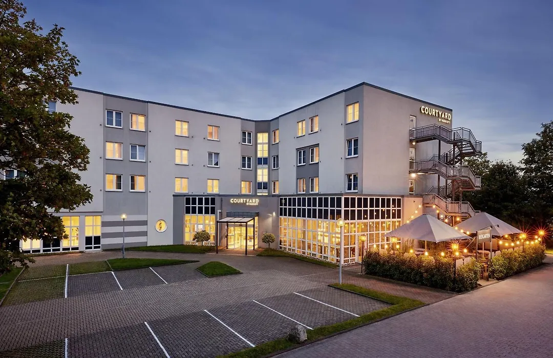 Courtyard By Marriott Dortmund-1