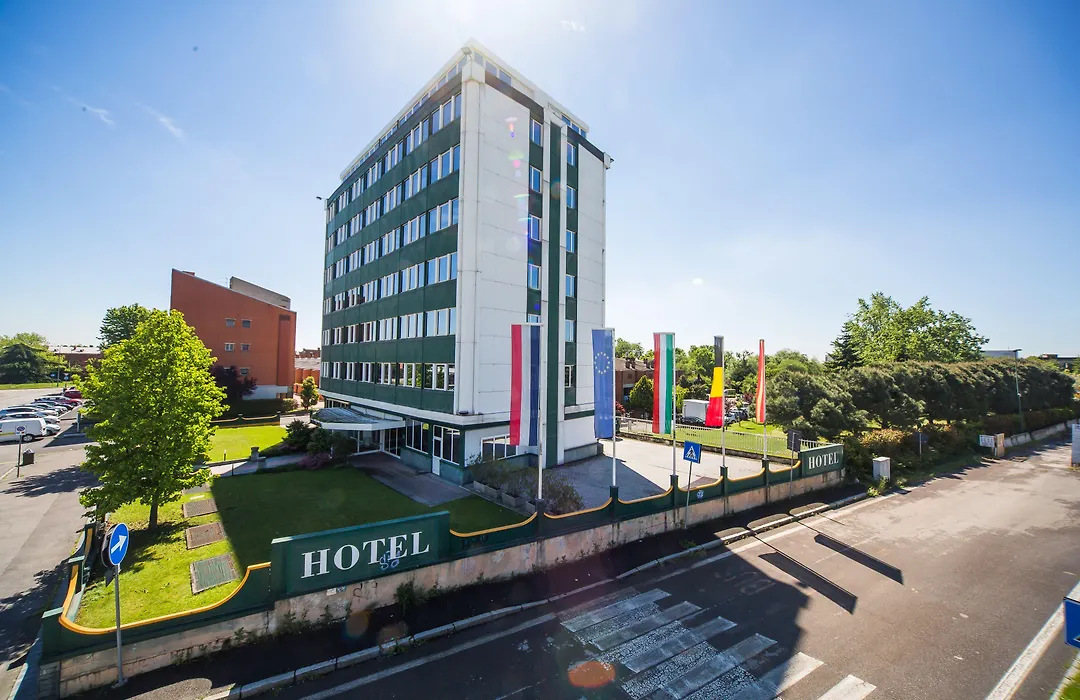 Hotel Alga-1
