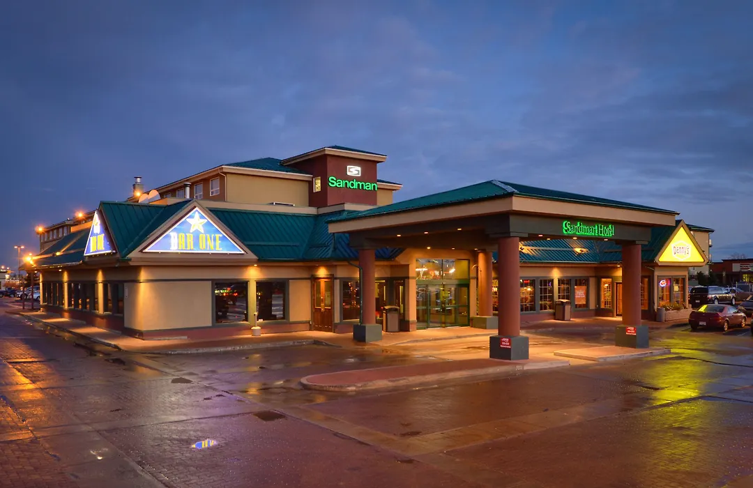 Sandman Hotel Grande Prairie-1