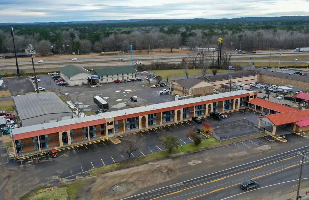 Days Inn By Wyndham Caddo Valley Arkadelphia-1