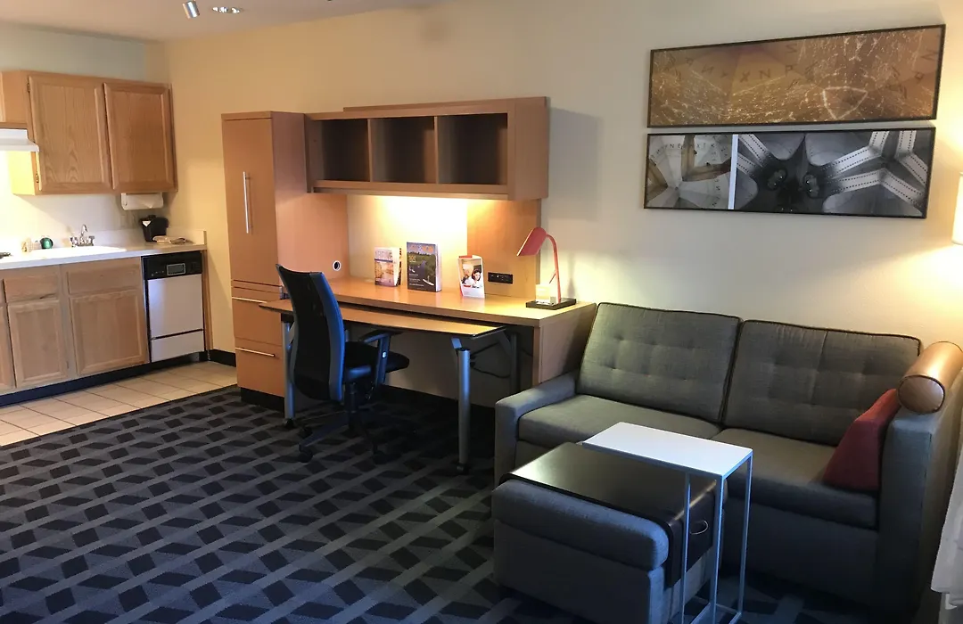 Towneplace Suites By Marriott Bend-1