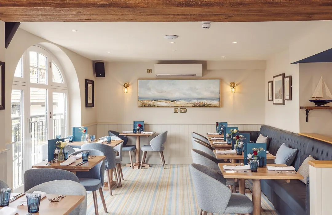 The Ship Hotel-1