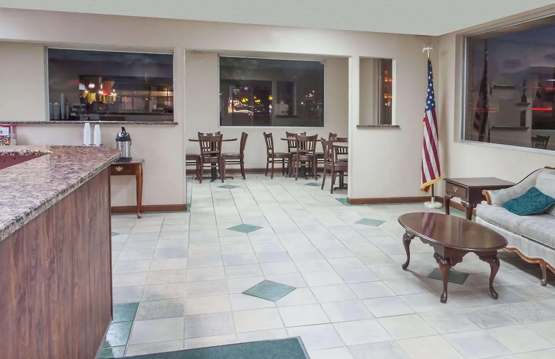 Knights Inn Lebanon-1