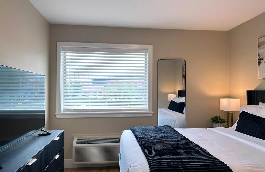 Mainstay Inn-1