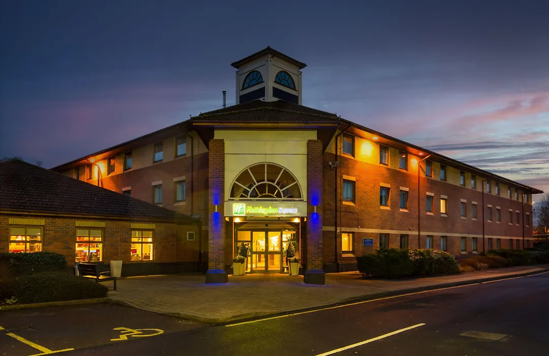 Holiday Inn Express Warwick - Stratford-Upon-Avon By Ihg-1