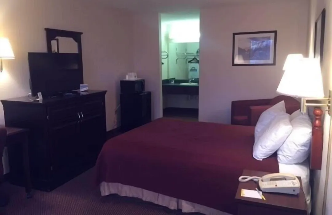 Days Inn By Wyndham Royston-1