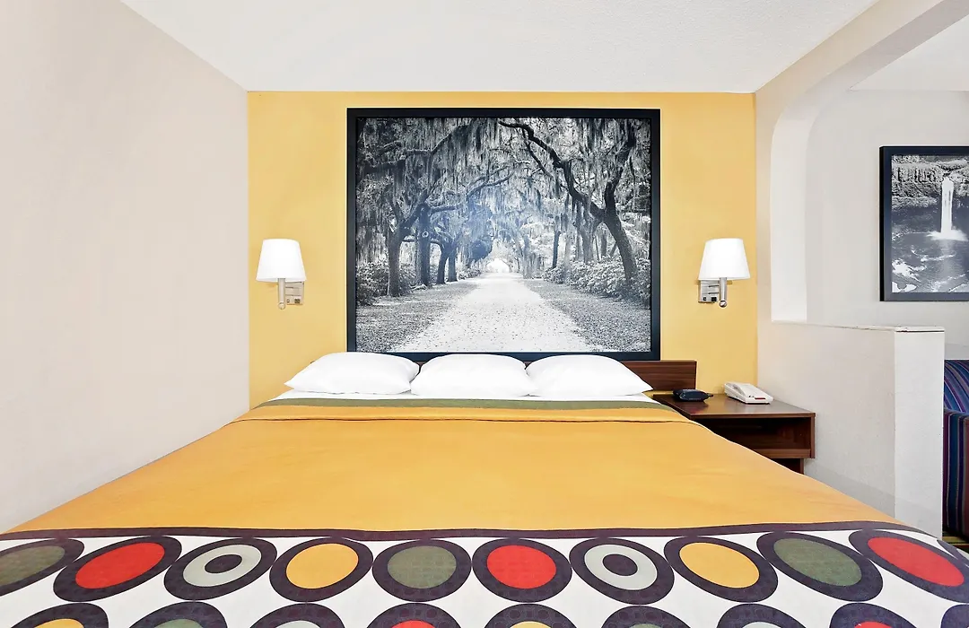 Super 8 By Wyndham Byron/South Macon-1