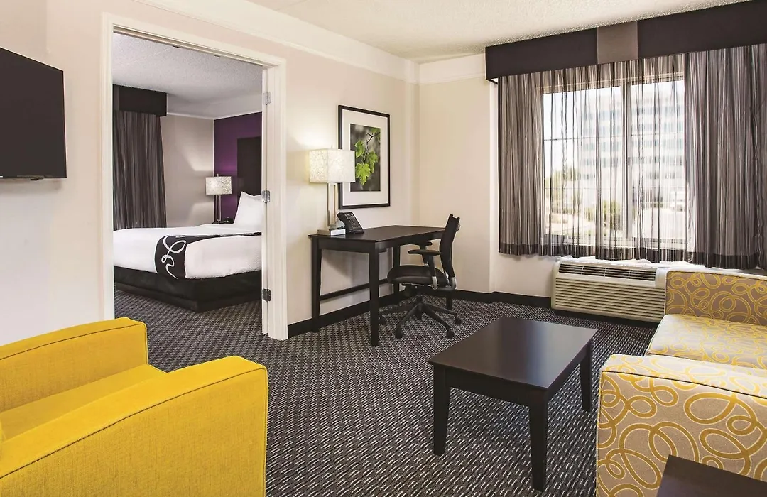 La Quinta By Wyndham Las Vegas Summerlin Tech-1