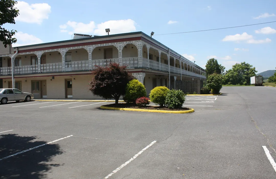 Red Roof Inn Staunton-1