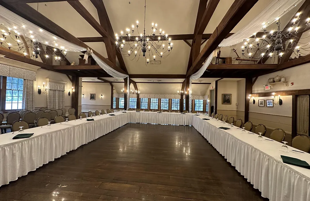 Publick House Historic Inn And Country Motor Lodge-1