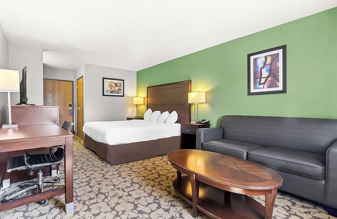 Surestay Plus Hotel By Best Western Bettendorf-1