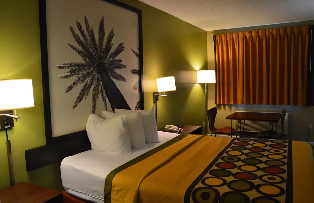 Super 8 By Wyndham Monticello-1