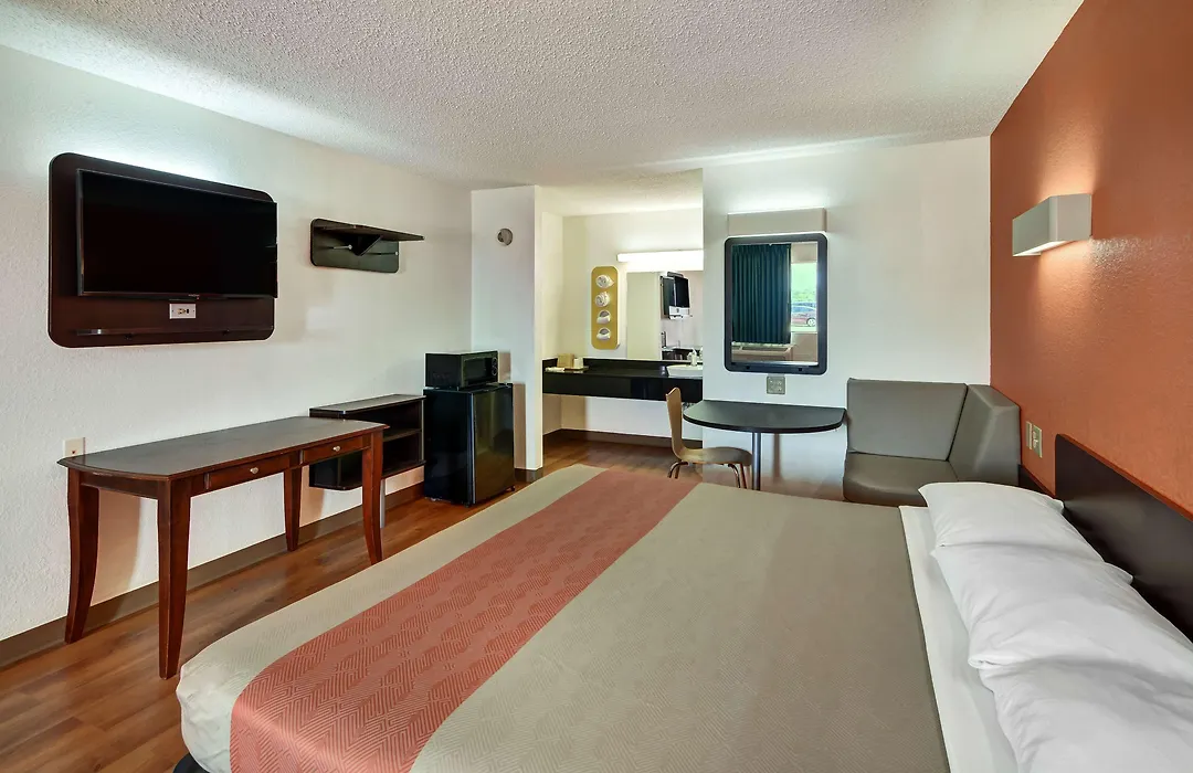 Motel 6-Lindale, Tx-1