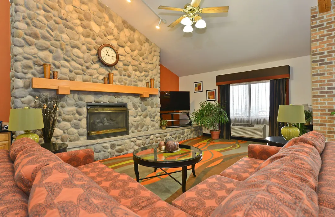 Ramada By Wyndham Platte City Kci Airport-1