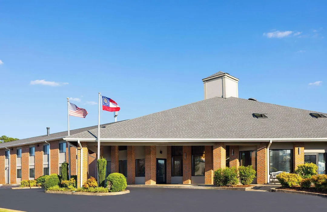Baymont By Wyndham Lagrange-1