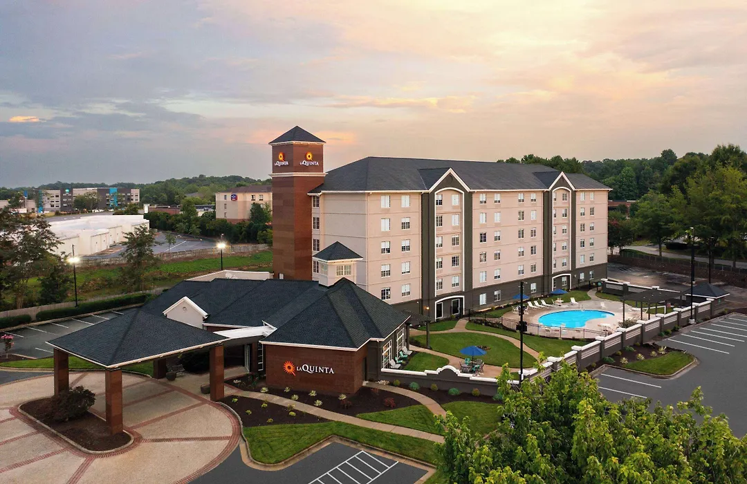 La Quinta By Wyndham Greensboro Highpoint-1