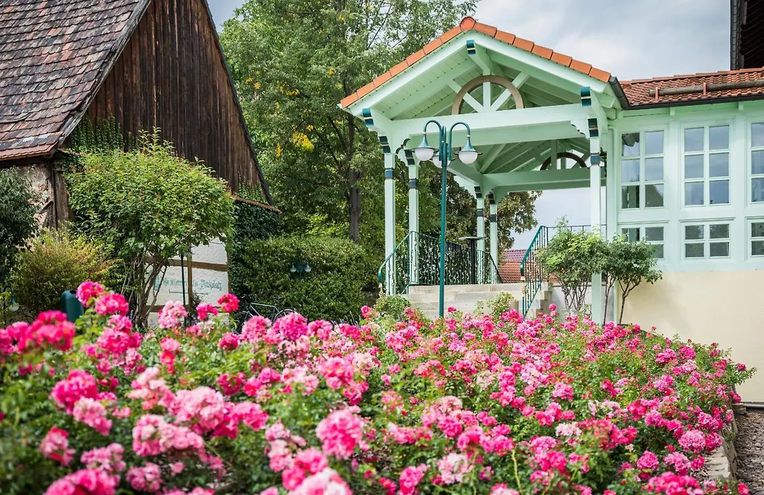 Hotel Linderhof-1