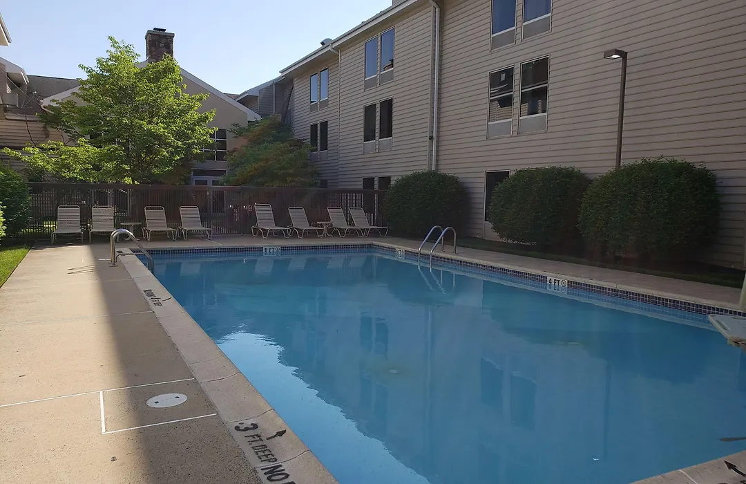 Hampton Inn & Suites Newtown-1