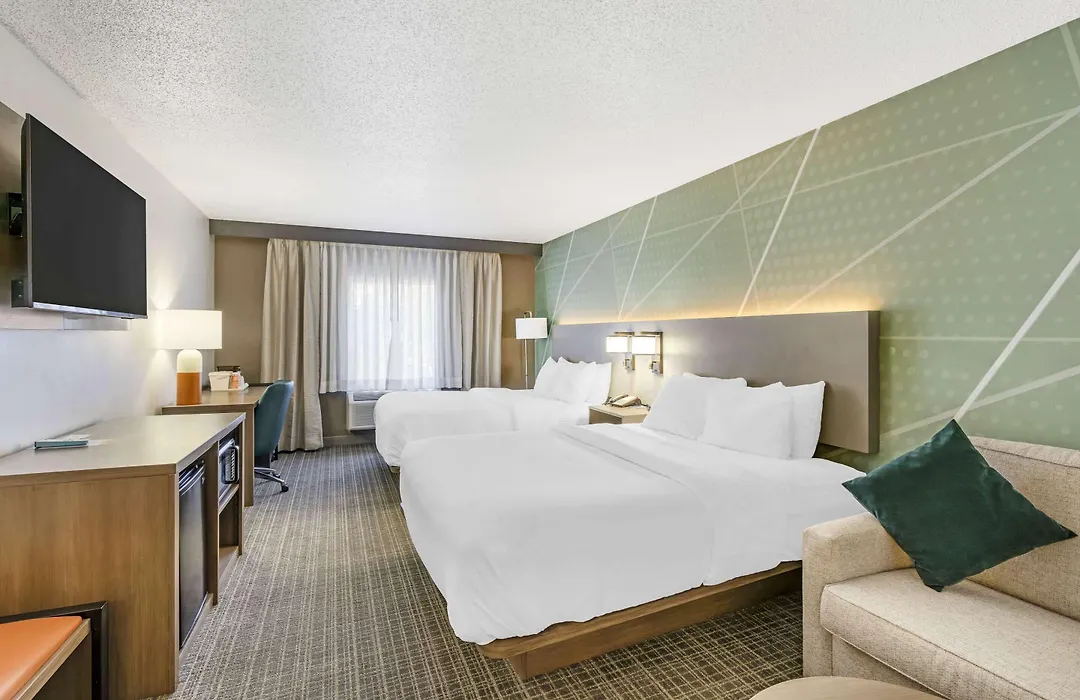 Comfort Inn & Suites Louisville Airport Fair & Expo-1