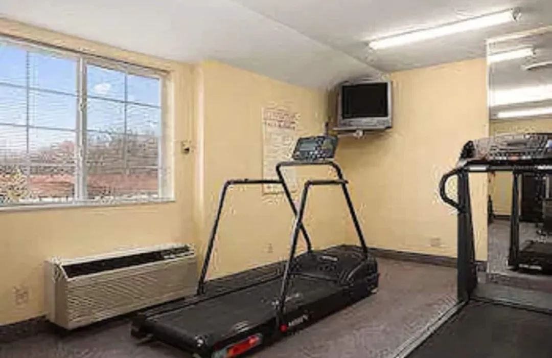 Days Inn & Suites By Wyndham Lafayette In-1
