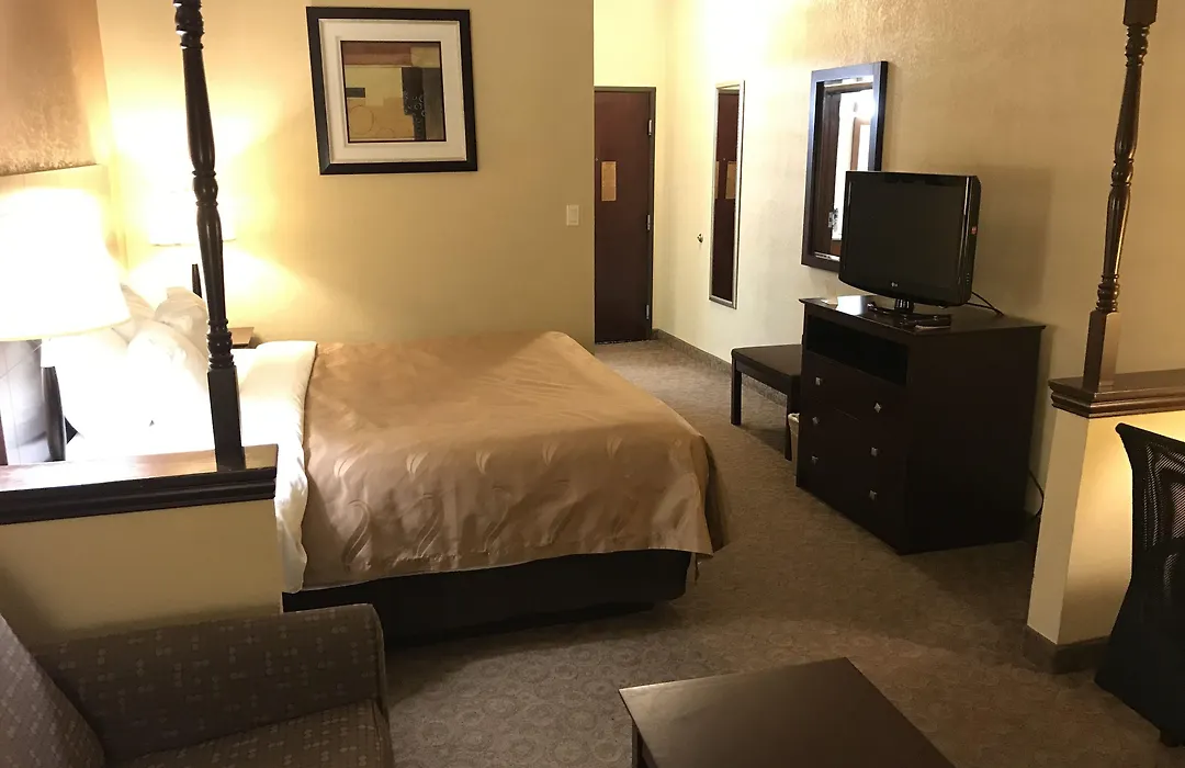 Quality Inn & Suites Terrell-1