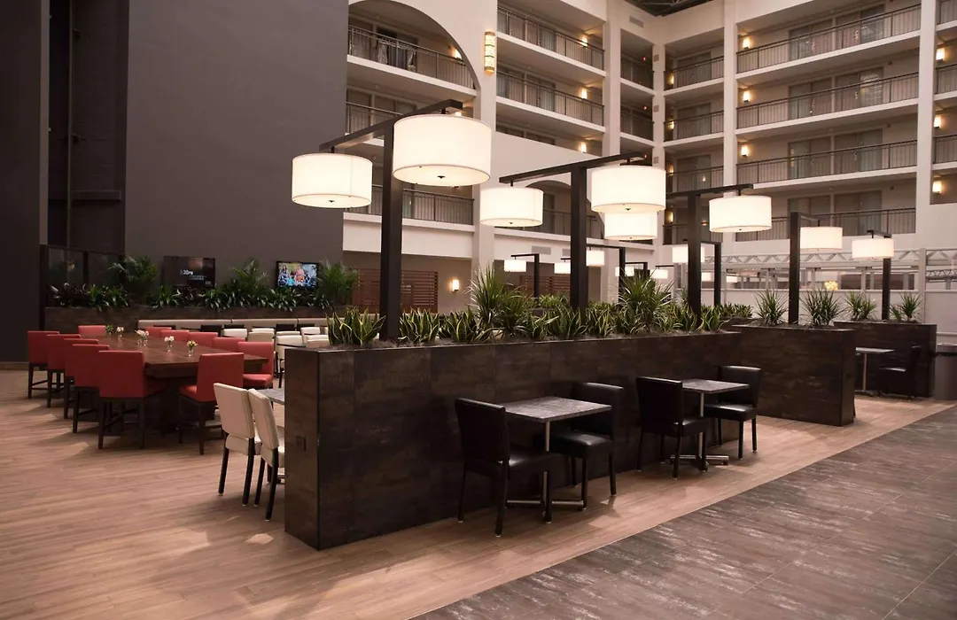 Embassy Suites By Hilton Detroit - Livonia/Novi-1