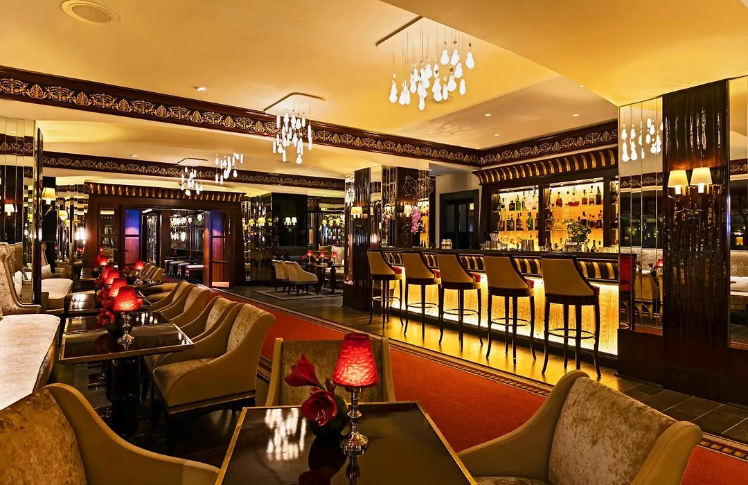 Hôtel Barrière Le Majestic Cannes-1