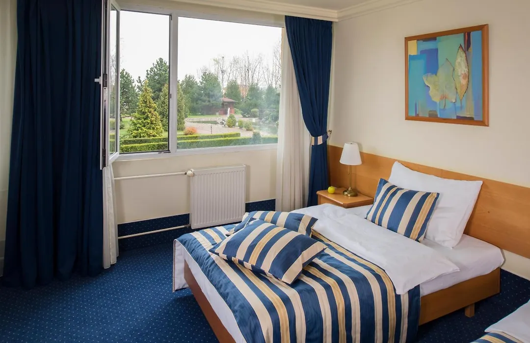 Top Hotel Praha-1