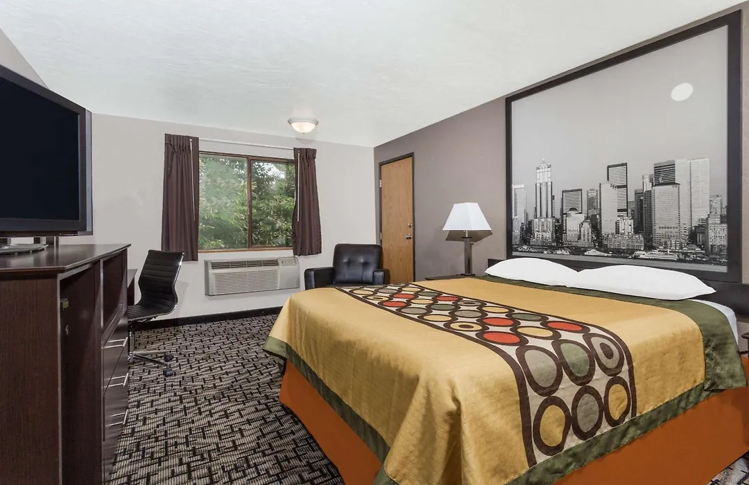 Super 8 By Wyndham Bremerton-1
