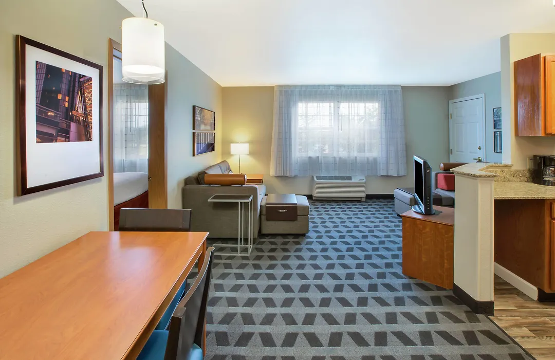 Towneplace Suites By Marriott Detroit Livonia-1