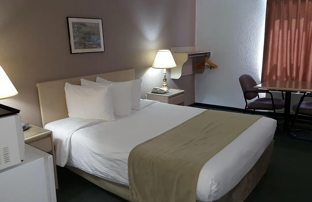 Surestay By Best Western Pincher Creek-1