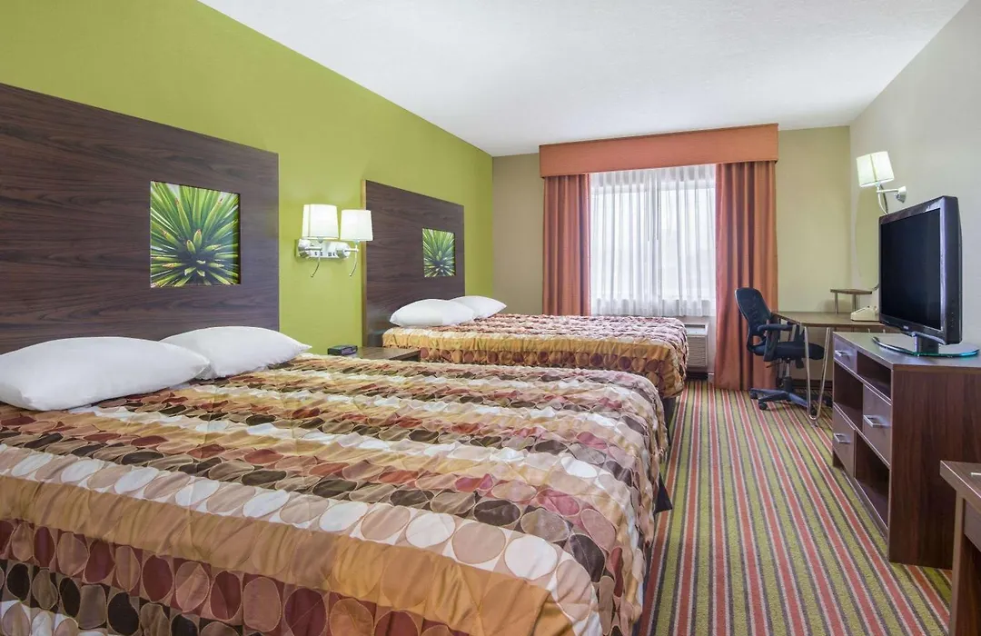 Super 8 By Wyndham Portales-1