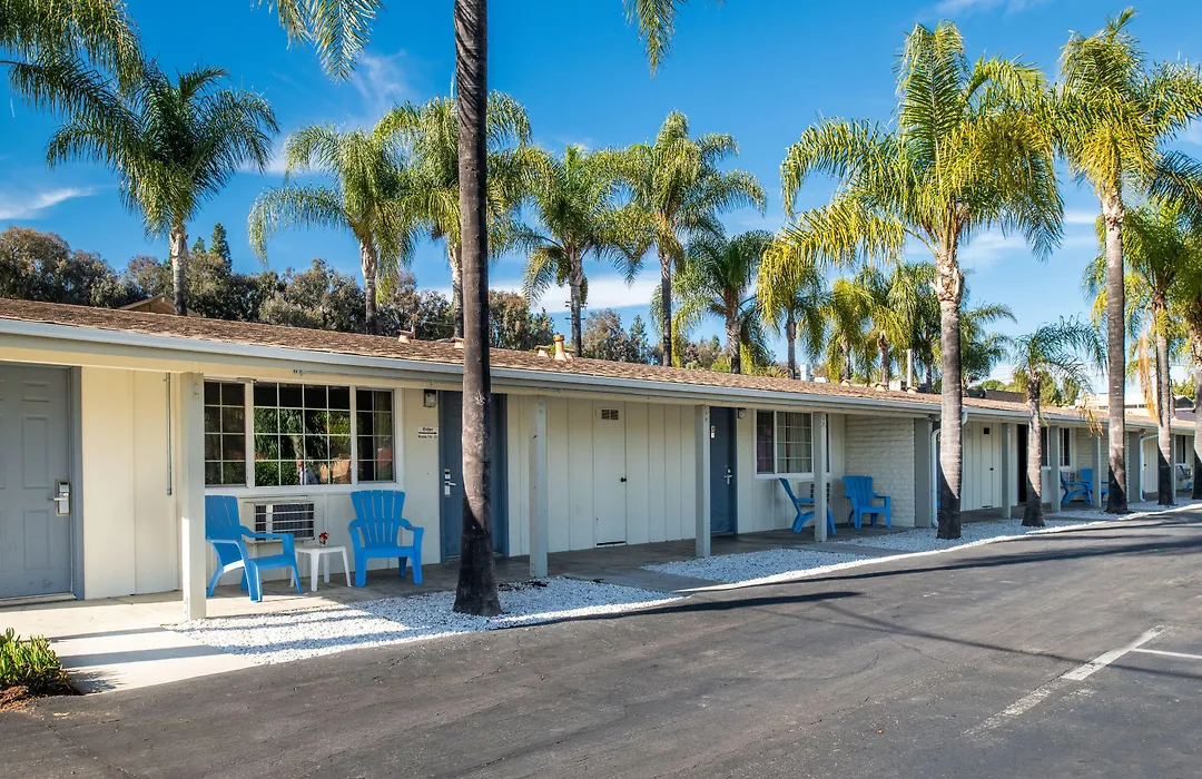 Fallbrook Country Inn-1