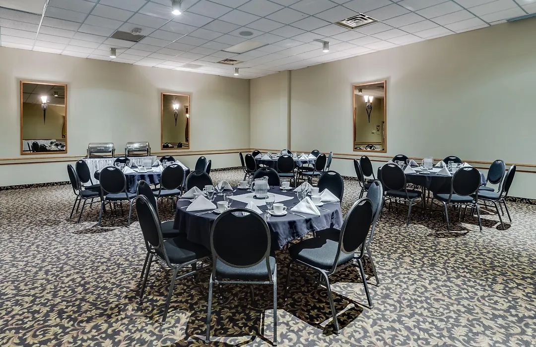 Heritage Inn Hotel & Convention Centre - Moose Jaw-1