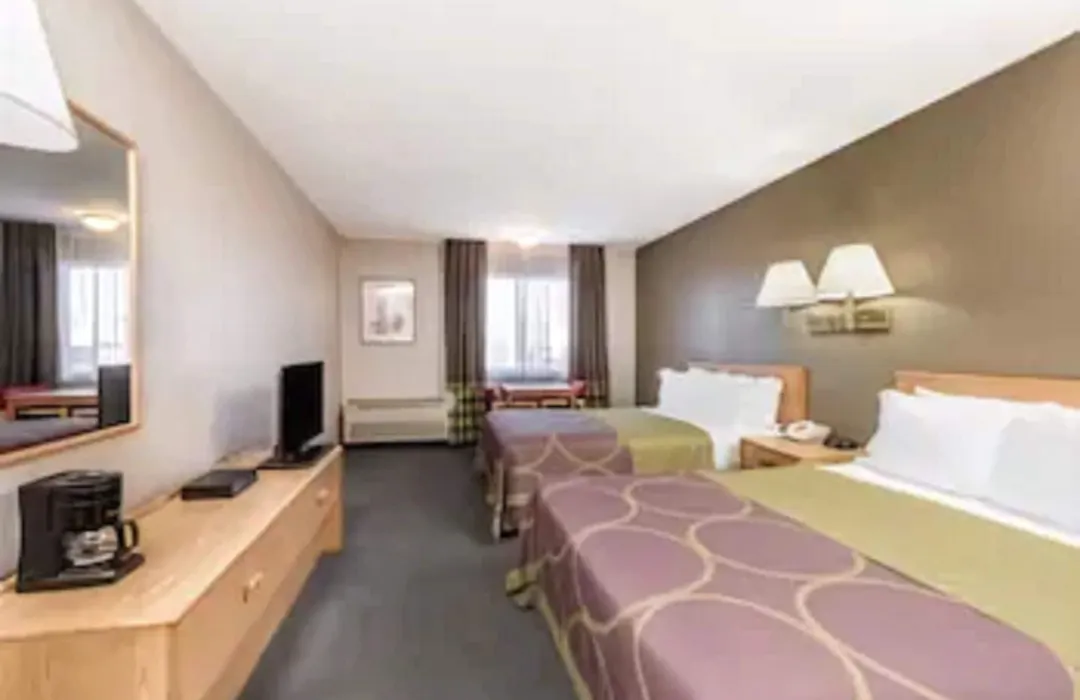 Super 8 By Wyndham Bernalillo-1