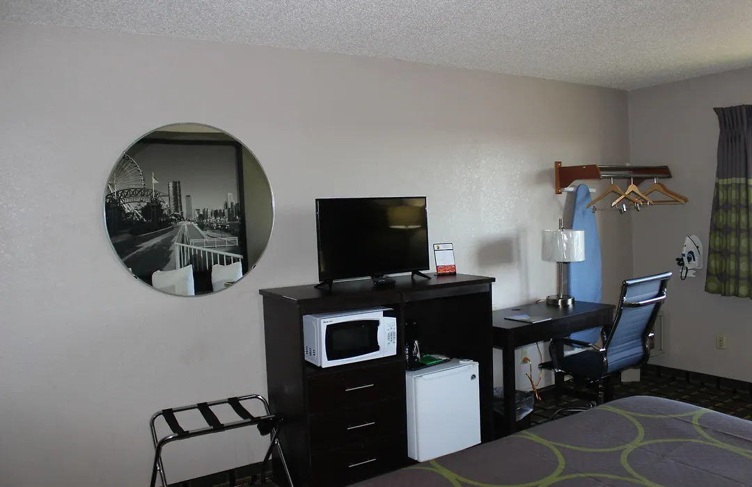 Super 8 Grand Rapids City Center-1
